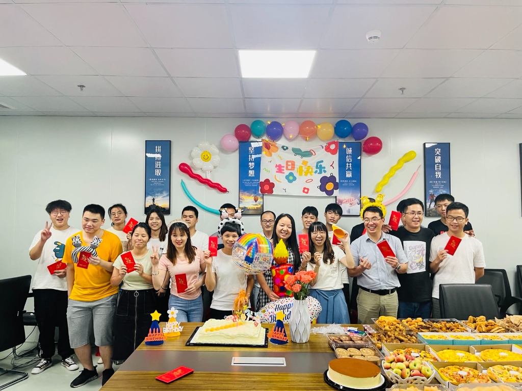 仲夏伊始 光芒新生——龙8头号玩家
2022年第二季度生日会及分享会